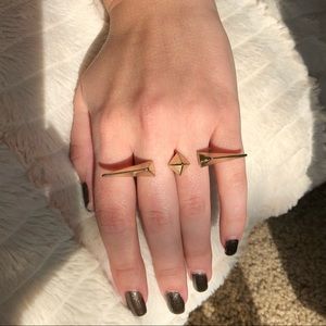 Gold Arrow/Stud Ring